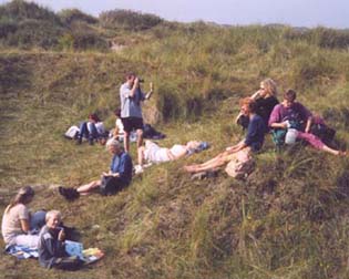 "Promenade sur les herbes; isle de Schiermonnikoog 2003"